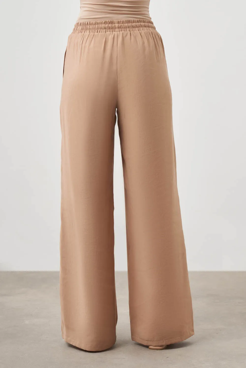 Mizalle Wide Leg Pants Beige Apparel